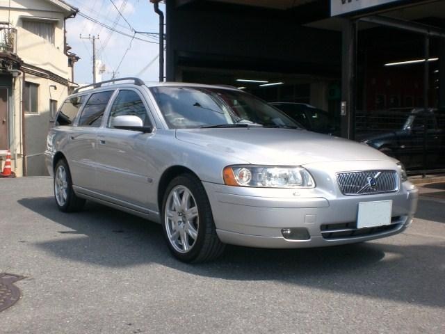 ボルボ V70 エステート(VOLVO) 板金塗装