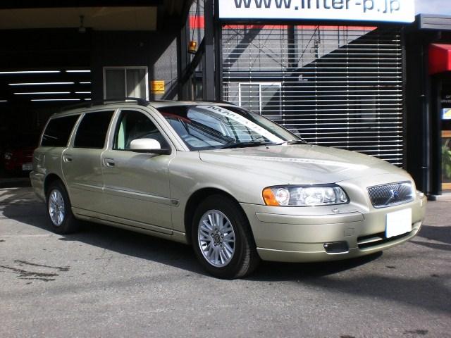 ボルボ V70 エステート (VOLVO) 板金塗装