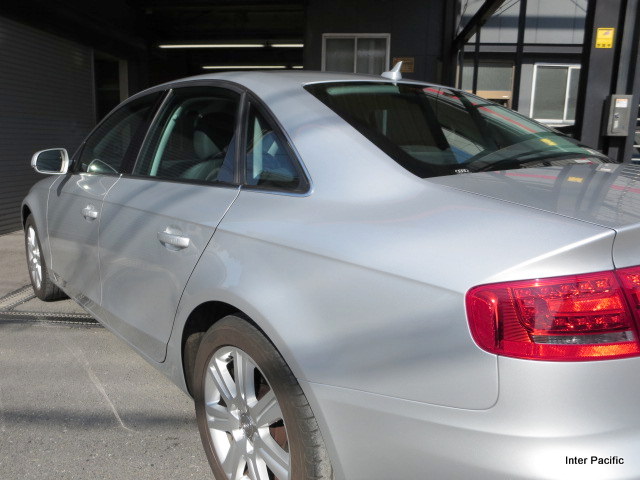 20150701audia4-7