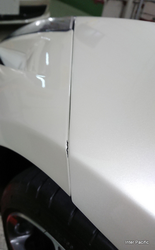 フェラーリ 458 スパイダー バンパー修理 板金塗装はインターパシフィック