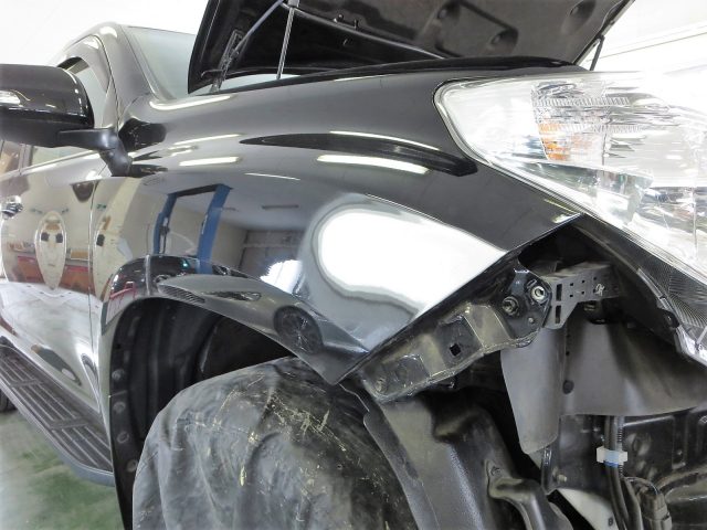 トヨタ ランドクルーザープラド 板金塗装 修理 事例 板金塗装はインターパシフィック